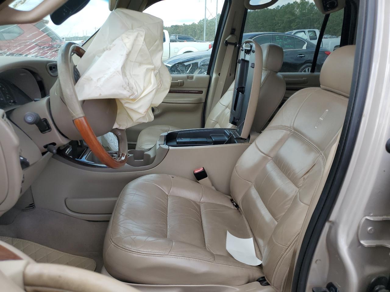 2001 Lincoln Navigator VIN: 5LMEU27R61LJ08870 Lot: 91581635