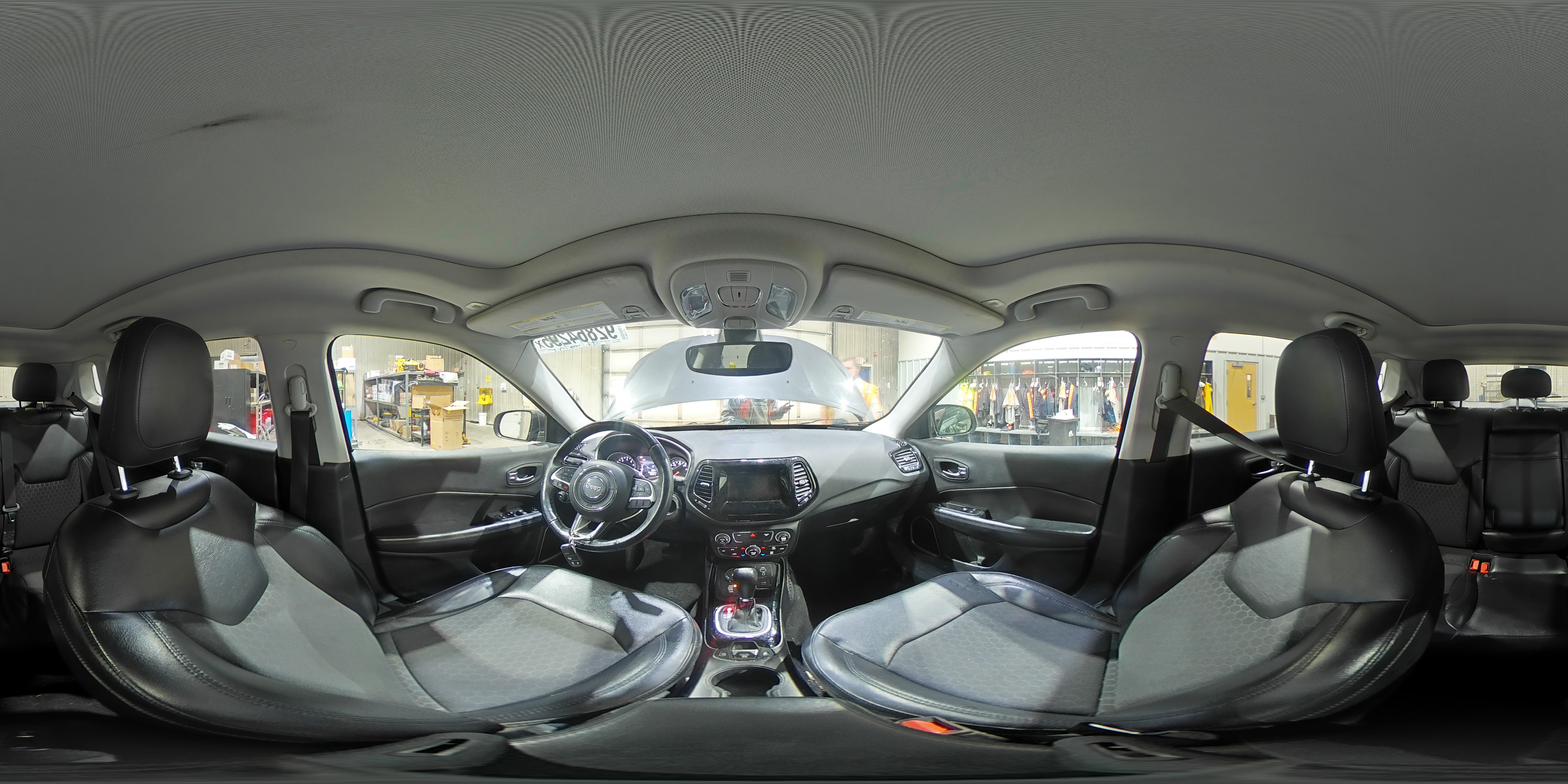 2018 Jeep Compass Latitude VIN: 3C4NJDBB8JT483010 Lot: 92864295