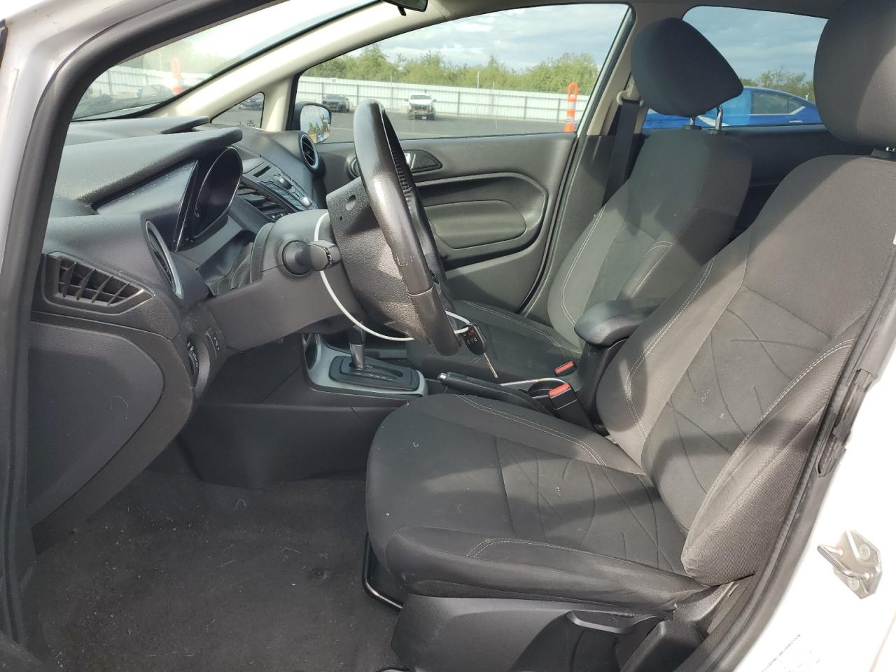 2015 Ford Fiesta Se VIN: 3FADP4EJ6FM172566 Lot: 90945125