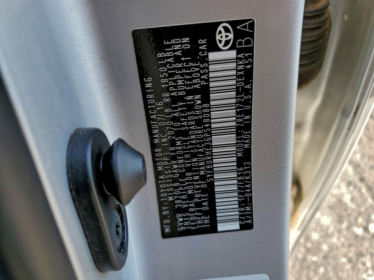 2016 Toyota Corolla L VIN: 5YFBURHE3GP548088 Lot: 94403535