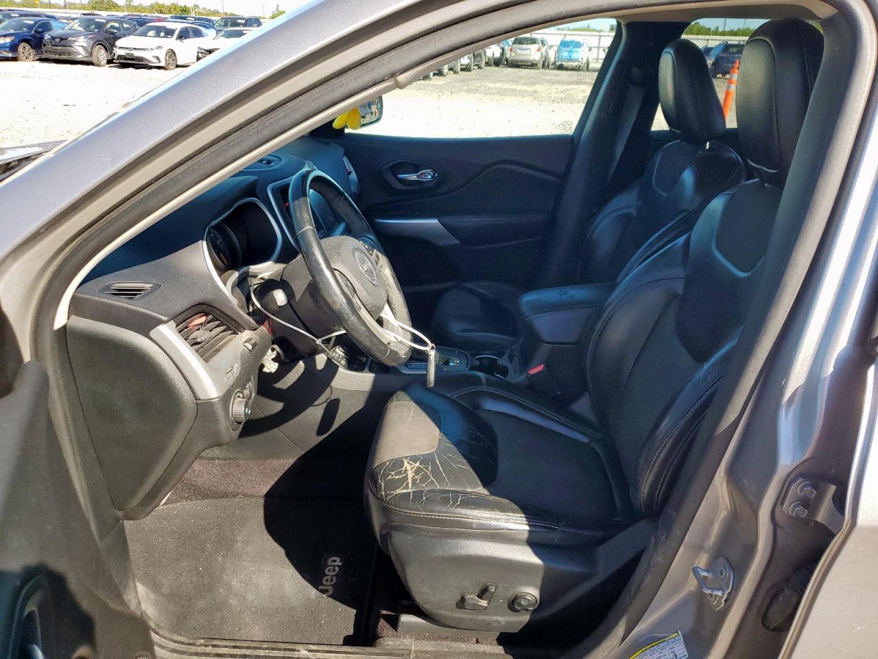 2018 Jeep Cherokee Latitude Plus VIN: 1C4PJLLB8JD518698 Lot: 91766905