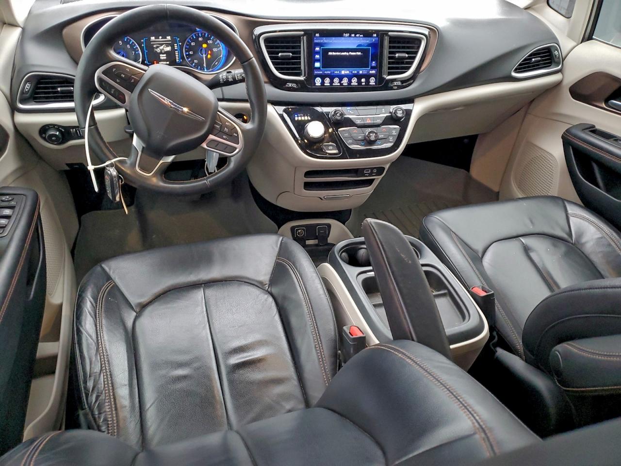 2017 Chrysler Pacifica Touring L VIN: 2C4RC1BG0HR636384 Lot: 93497825