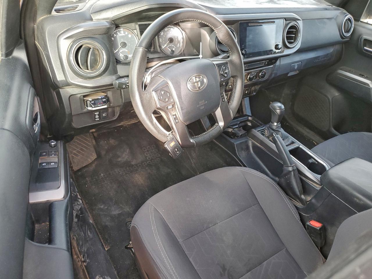 2018 Toyota Tacoma Access Cab VIN: 5TFSZ5AN2JX13B935 Lot: 94307205