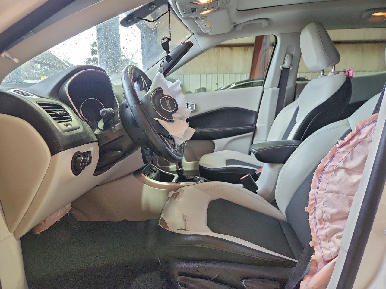 2019 Jeep Compass Latitude VIN: 3C4NJCBBXKT692907 Lot: 94174175