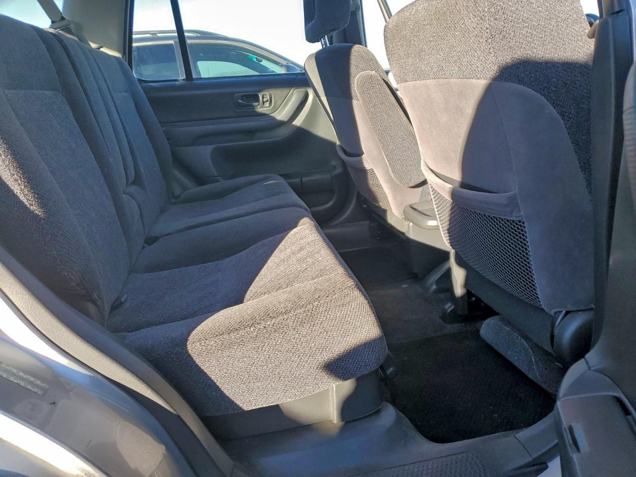 2000 Honda Cr-V Lx VIN: JHLRD184XYC045713 Lot: 93167185