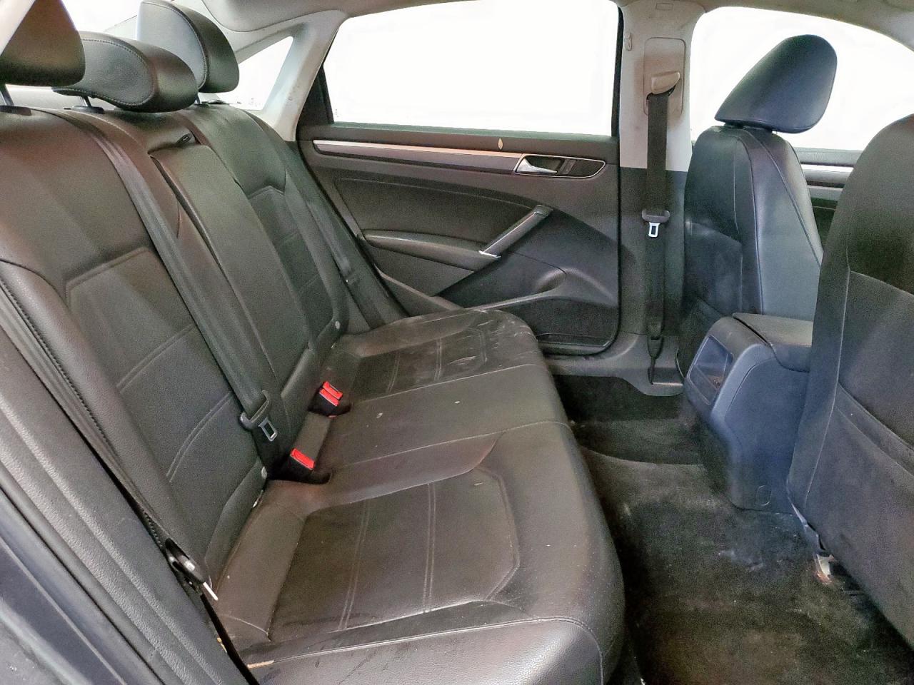 2017 Volkswagen Passat R-Line VIN: 1VWDT7A36HC077909 Lot: 92732275