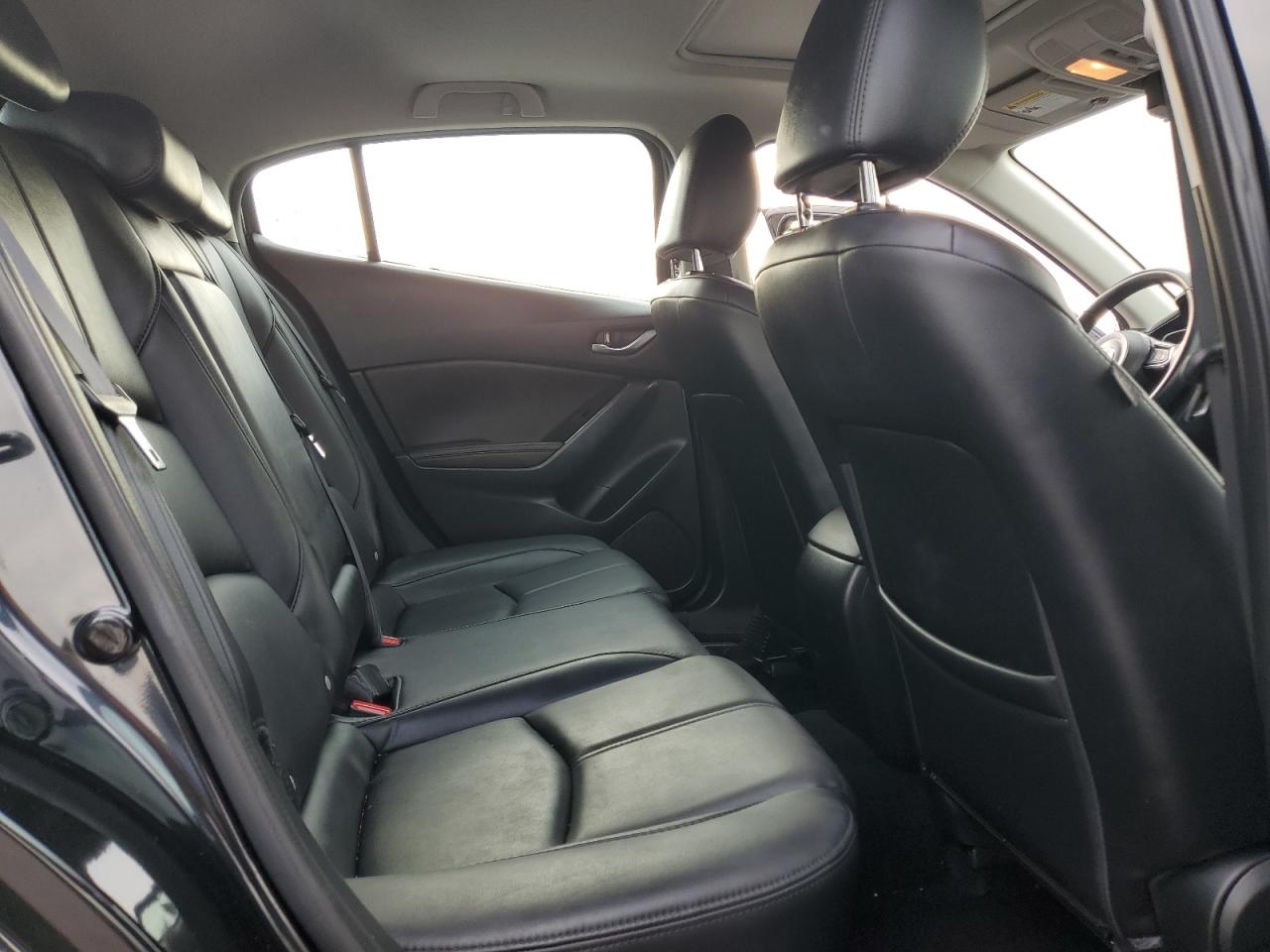 2018 Mazda 3 Touring VIN: 3MZBN1L35JM167875 Lot: 92481755