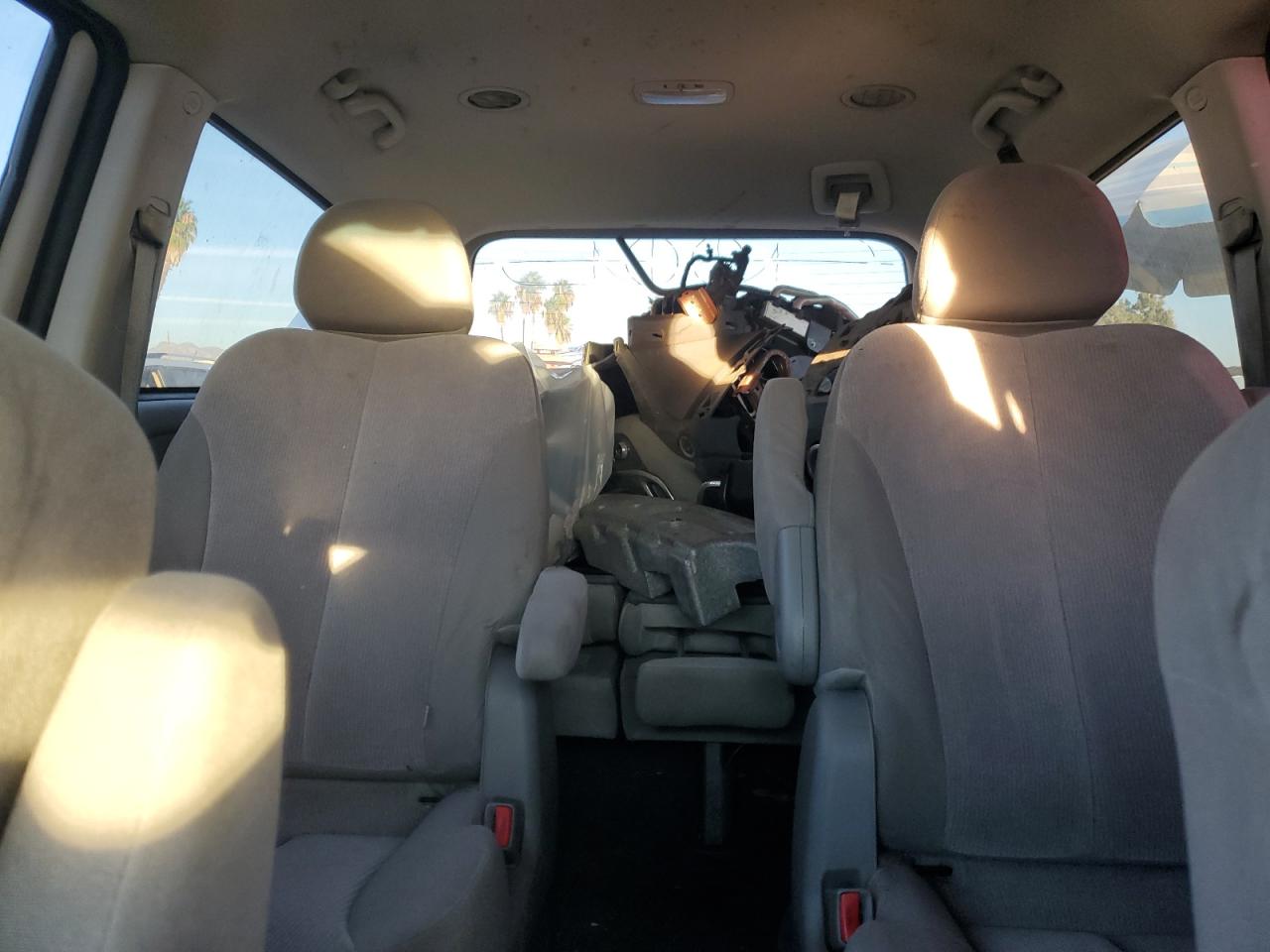 2012 Kia Sedona Lx VIN: KNDMG4C71C6467152 Lot: 92513265