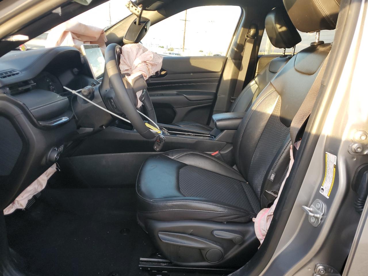 2022 Jeep Compass Latitude VIN: 3C4NJDBB0NT227725 Lot: 93071995