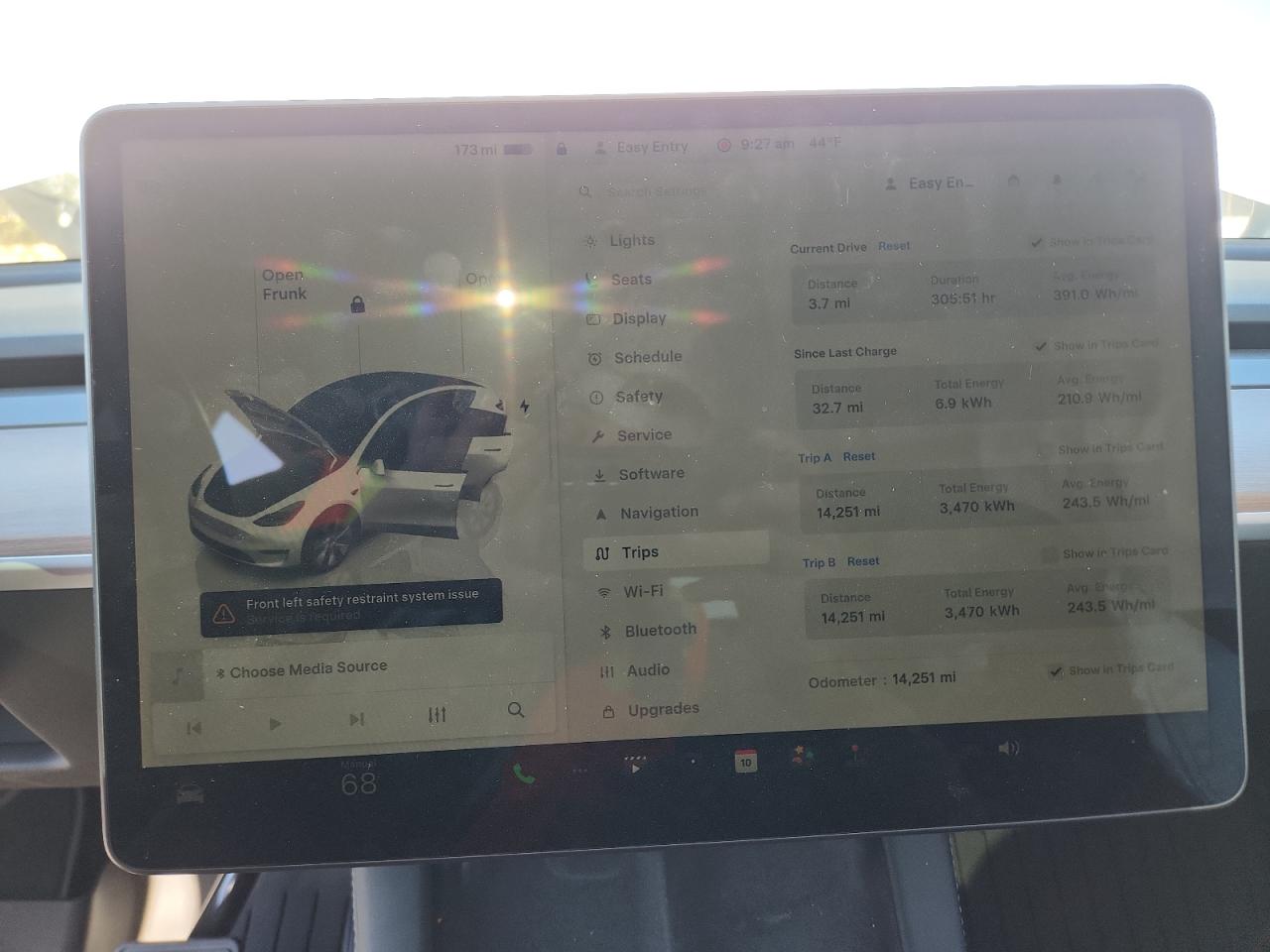 2023 Tesla Model Y VIN: 7SAYGDEE2PA121201 Lot: 92003815