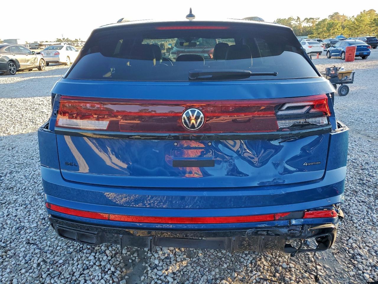2025 Volkswagen Atlas Cross Sport Sel R-Line VIN: 1V2AE2CA0SC208398 Lot: 94147355