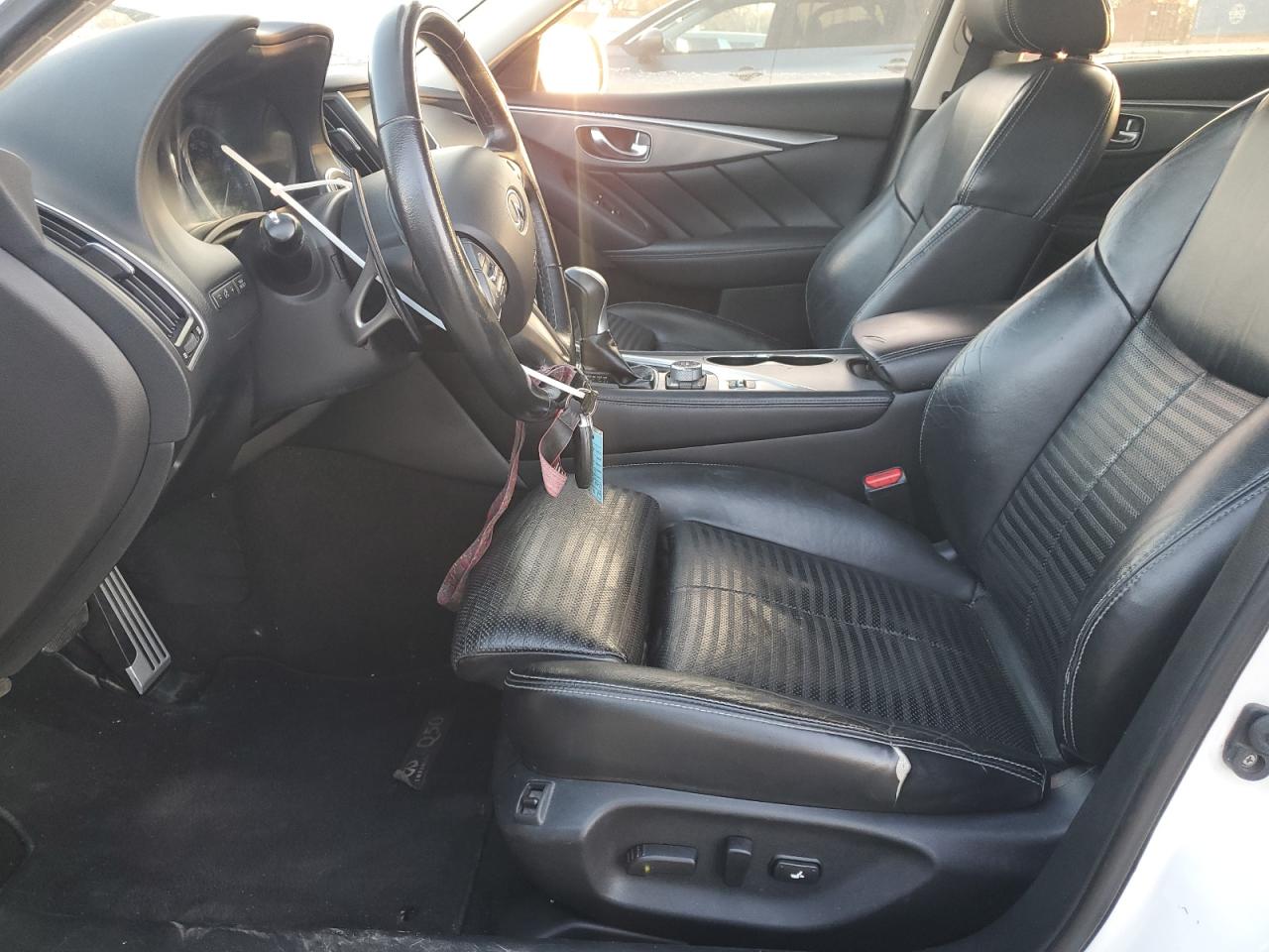 2015 Infiniti Q50 Base VIN: JN1BV7AP8FM345618 Lot: 92301375