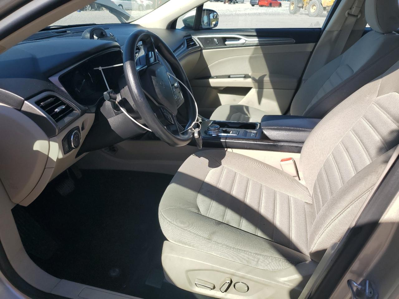 2018 Ford Fusion Se VIN: 3FA6P0HD1JR184000 Lot: 90680045