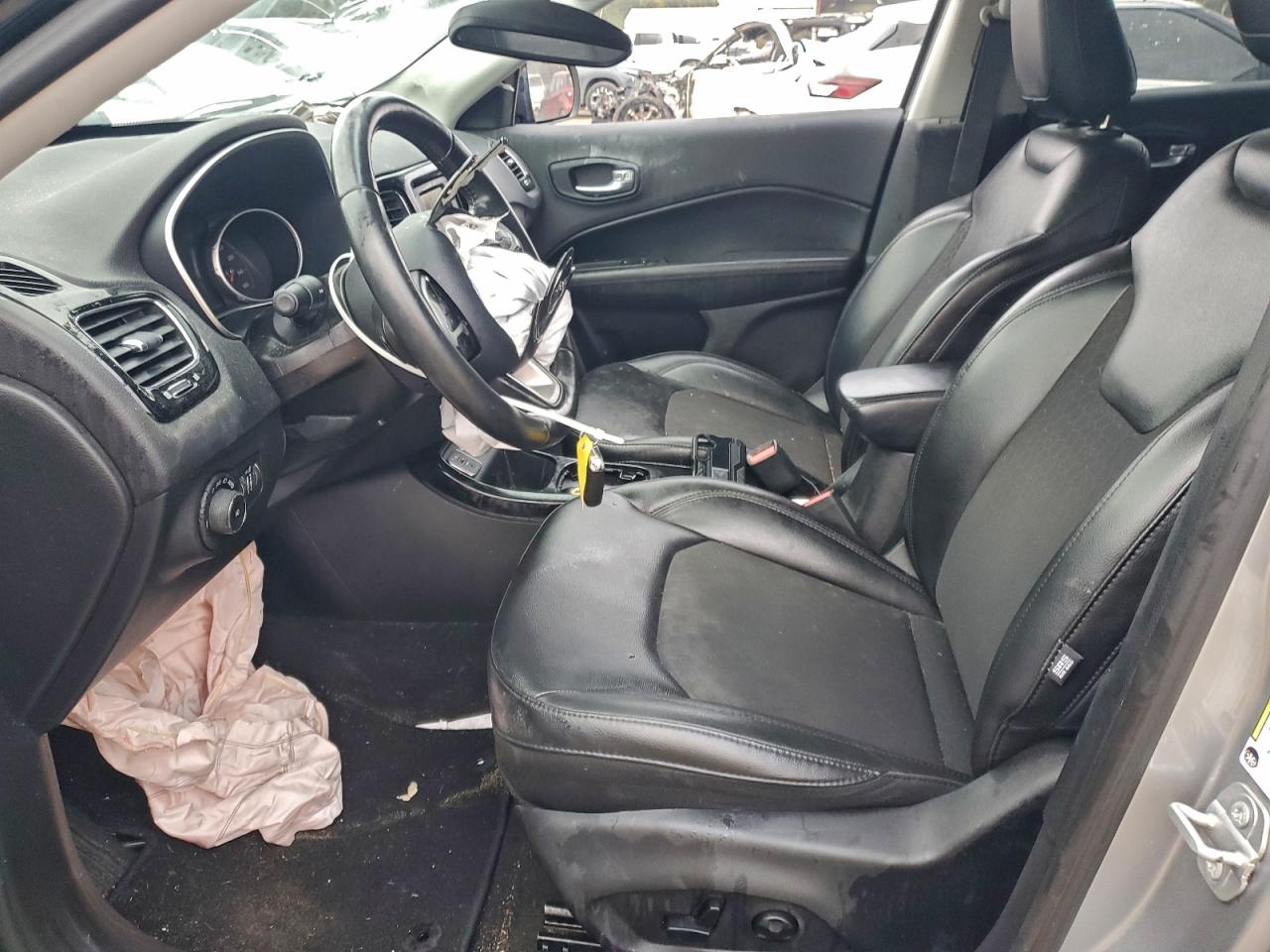 2018 Jeep Compass Latitude VIN: 3C4NJCBBXJT462153 Lot: 93336015