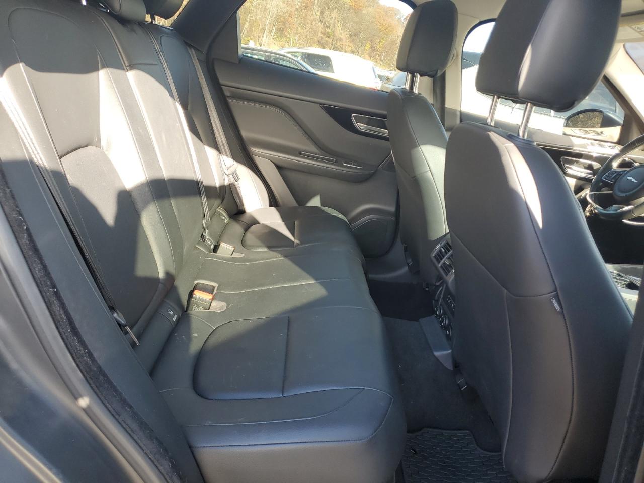 2018 Jaguar F-Pace Premium VIN: SADCJ2FXXJA259542 Lot: 92624295