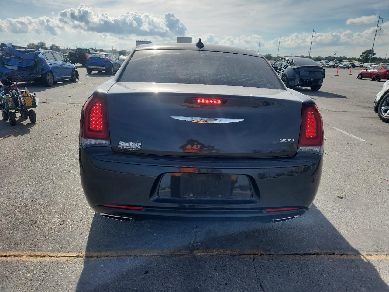 2019 Chrysler 300 Touring VIN: 2C3CCAAG6KH570285 Lot: 93521805