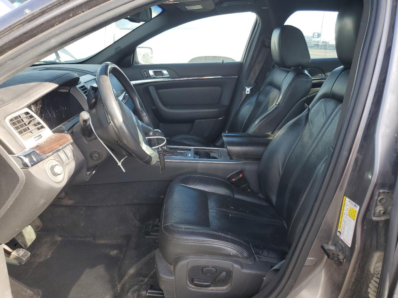 2011 Lincoln Mks VIN: 1LNHL9DR9BG607768 Lot: 92165705