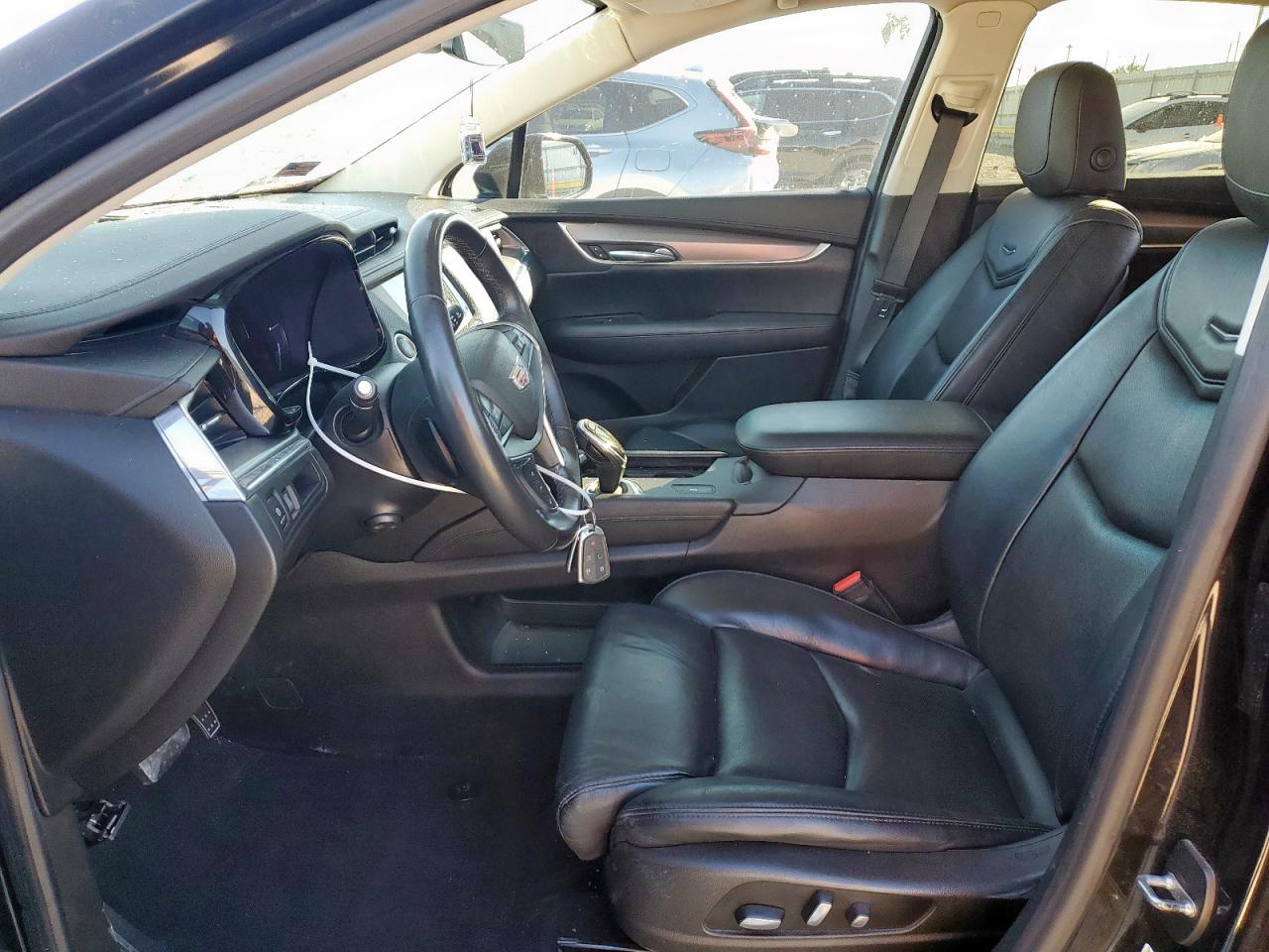 2017 Cadillac Xt5 Luxury VIN: 1GYKNBRS0HZ290400 Lot: 92157185