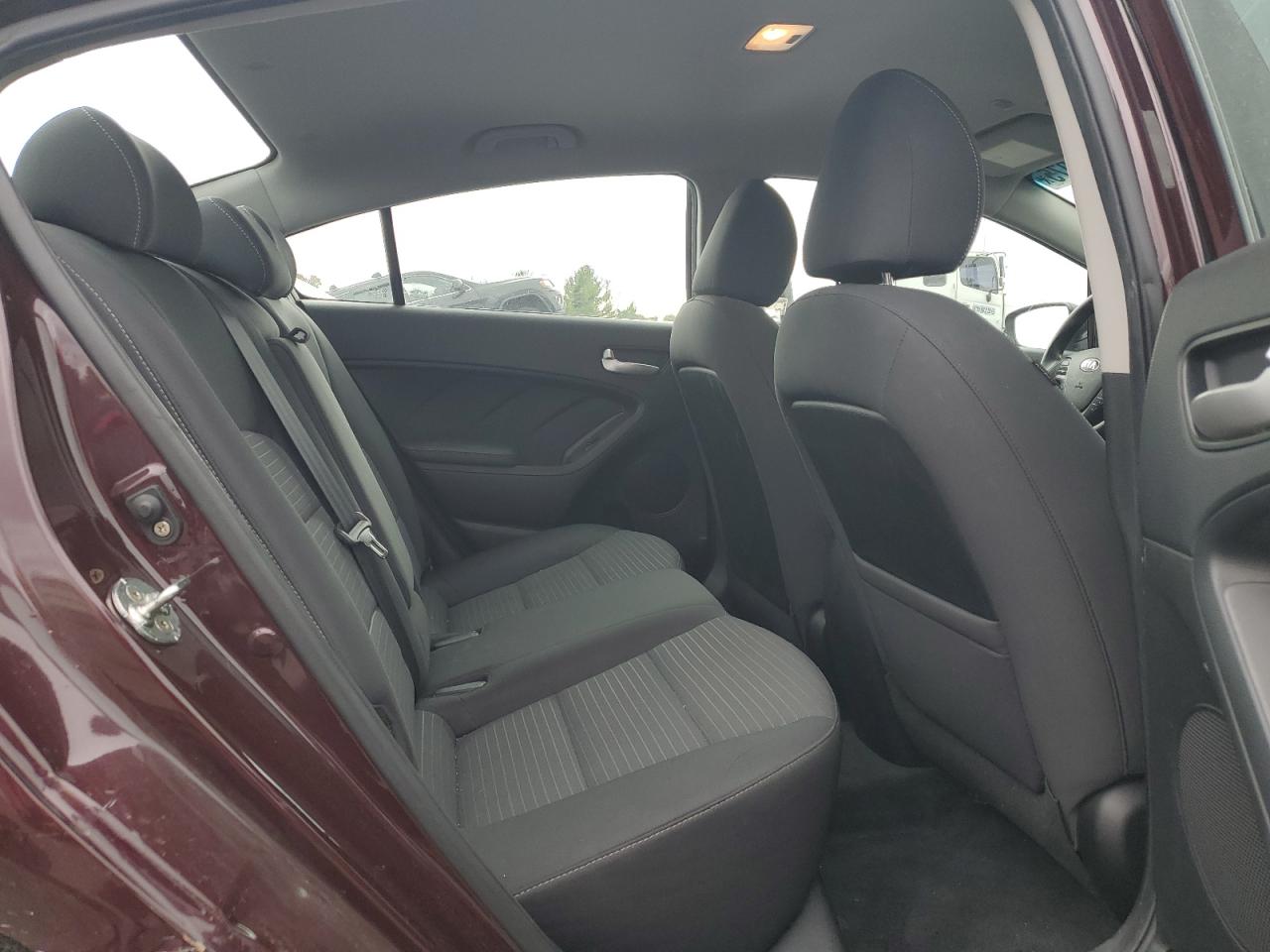 2018 Kia Forte Lx VIN: 3KPFL4A78JE192393 Lot: 92074075