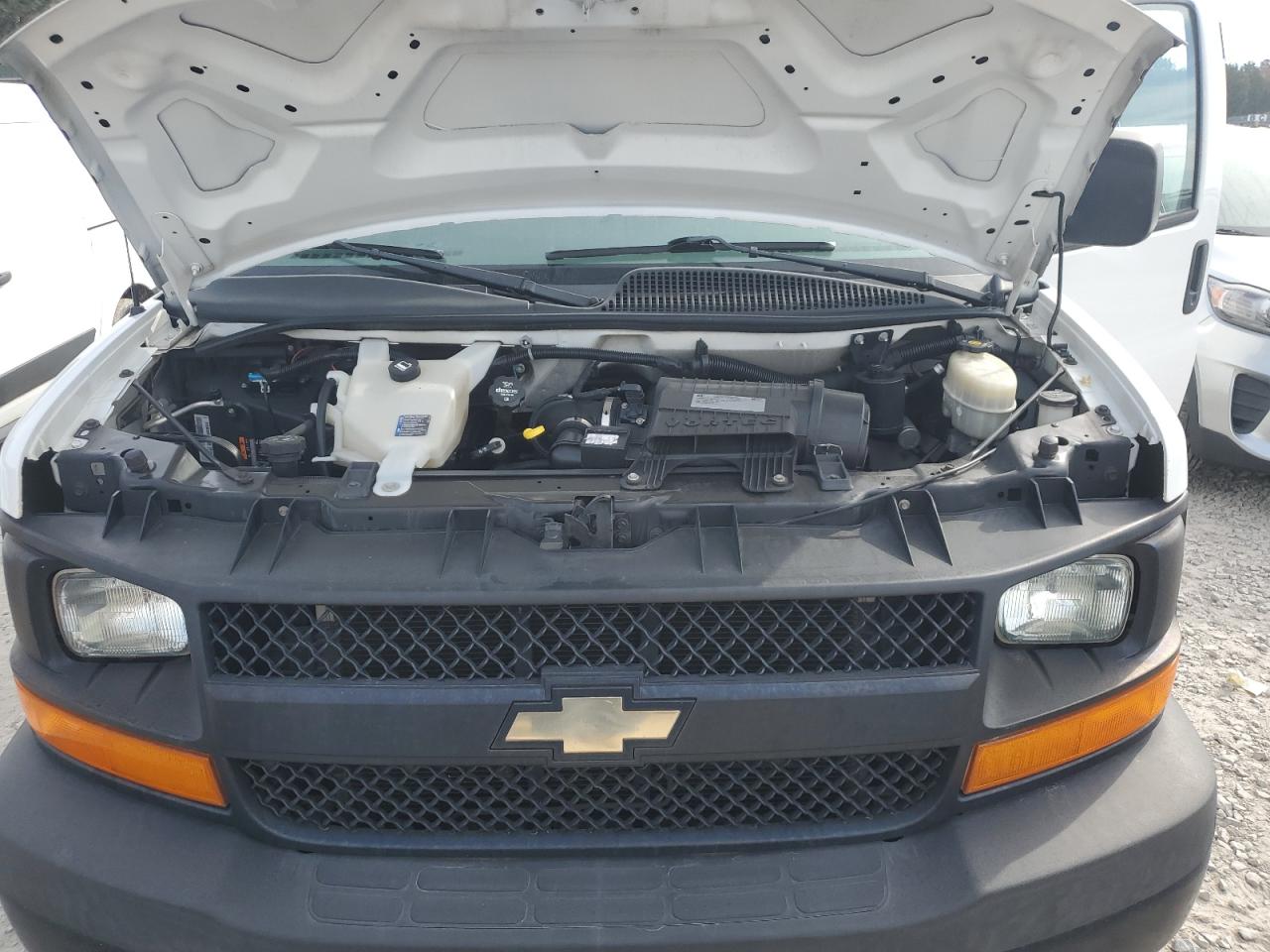 2017 Chevrolet Express G2500 Delivery Van VIN: 1GCWGAFF8H1318753 Lot: 92692435