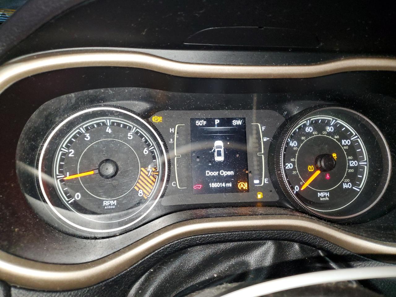 2015 Jeep Cherokee Latitude VIN: 1C4PJMCS4FW557211 Lot: 93606255