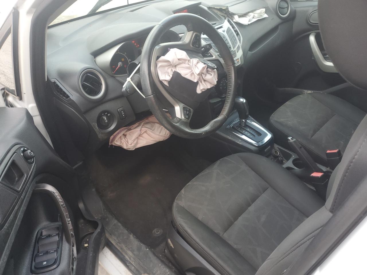 2013 Ford Fiesta Se VIN: 3FADP4BJ3DM176396 Lot: 92925065