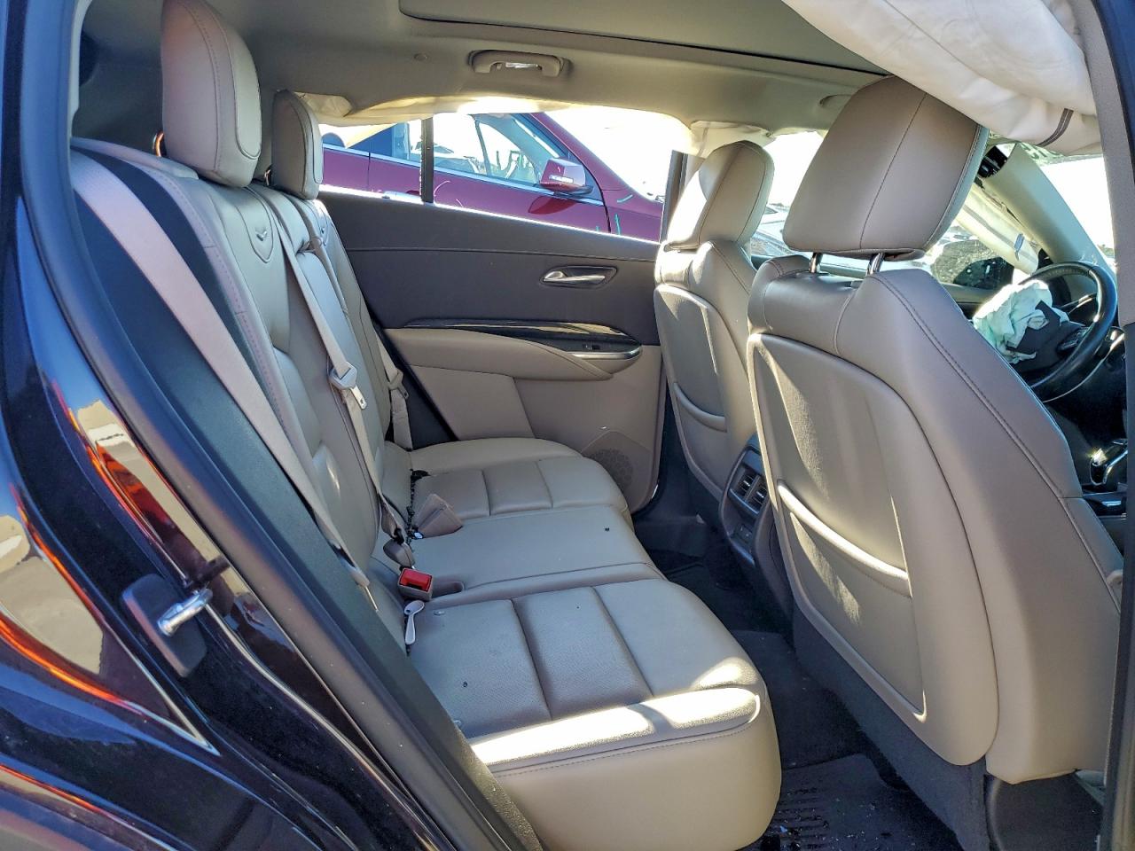 2021 Cadillac Xt4 Premium Luxury VIN: 1GYFZDR47MF056146 Lot: 92766515