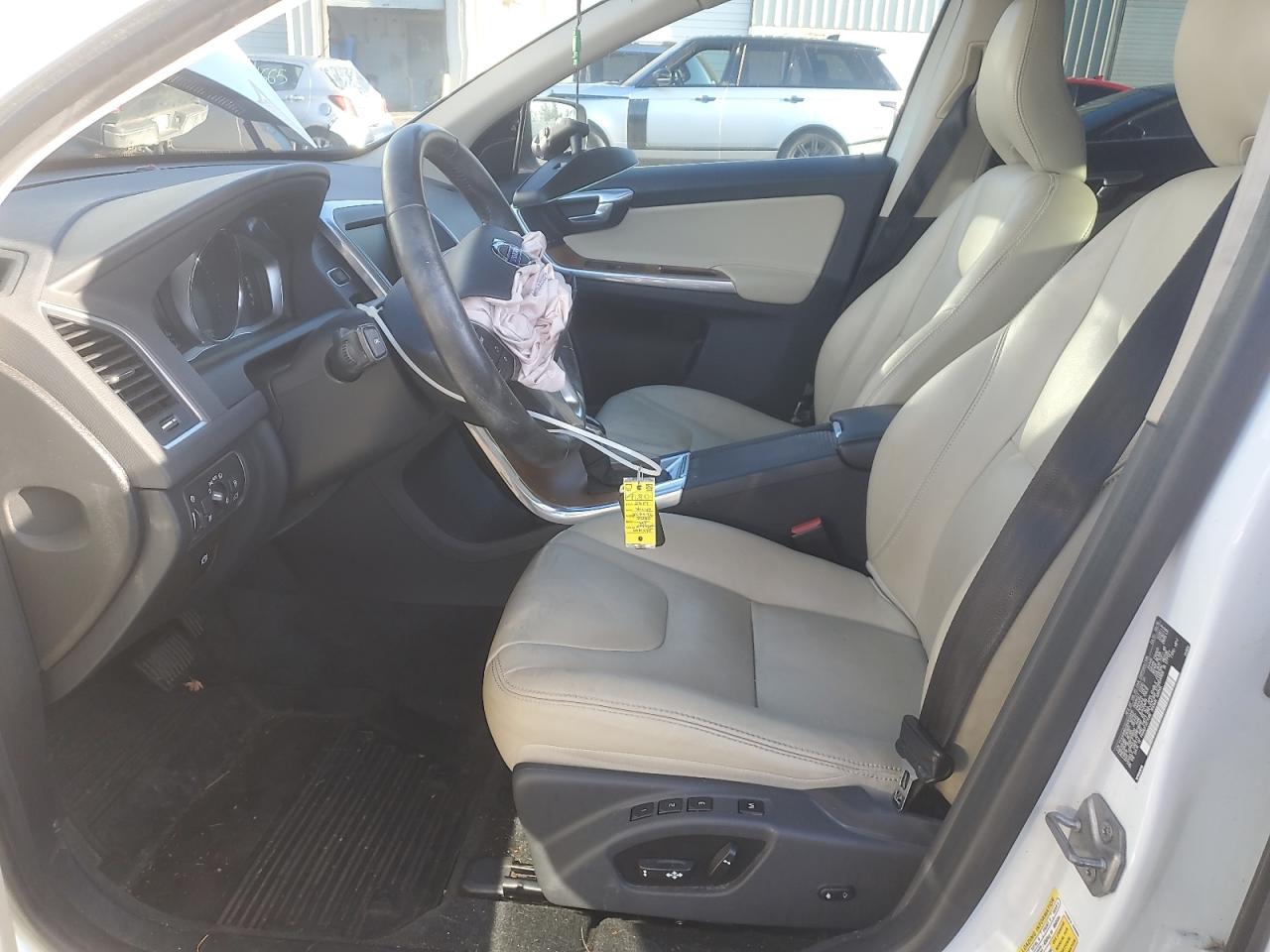 2017 Volvo Xc60 T6 Inscription VIN: YV449MRU0H2013915 Lot: 93345055