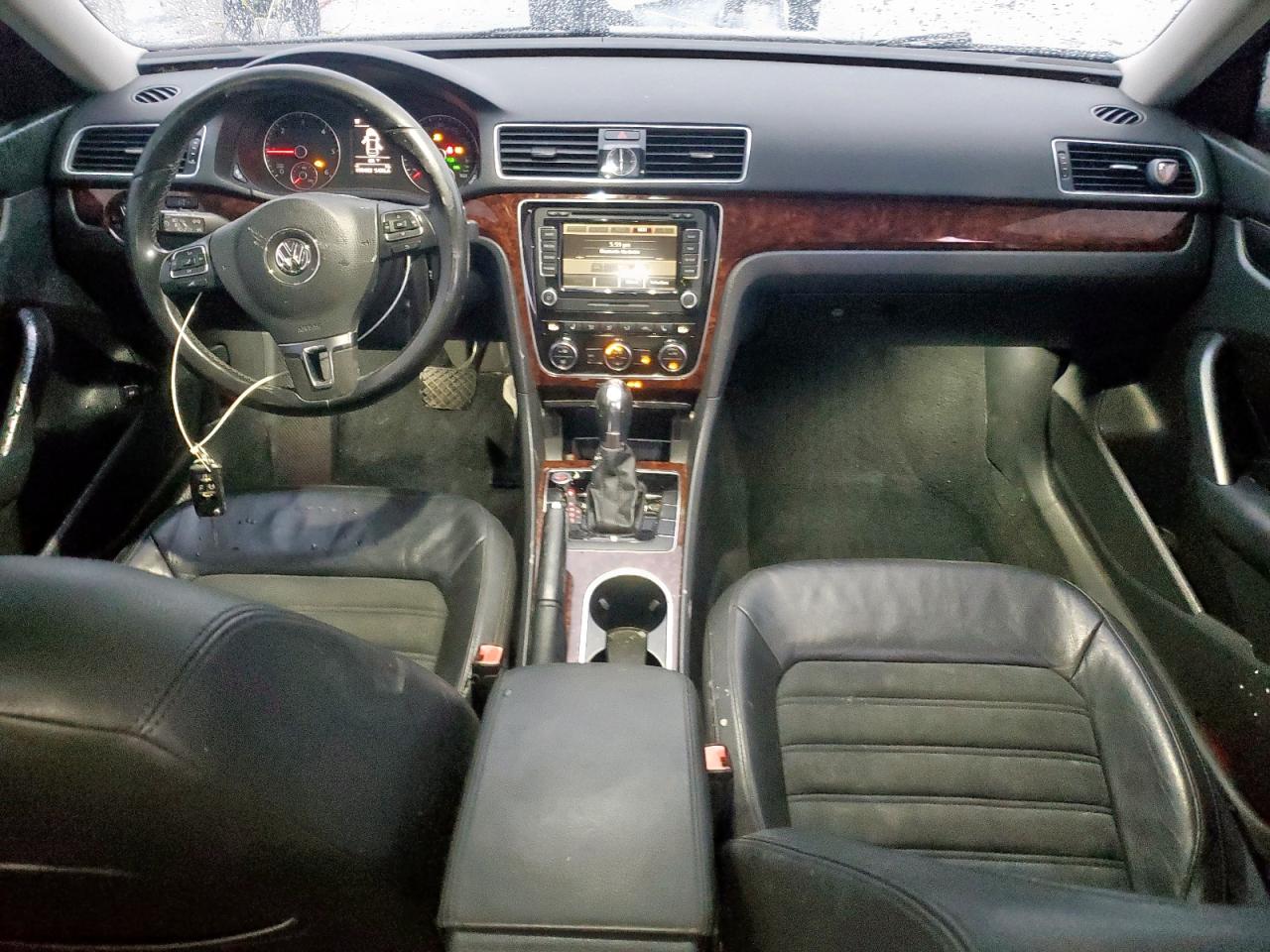 2013 Volkswagen Passat Sel VIN: 1VWCN7A33DC002794 Lot: 93655925