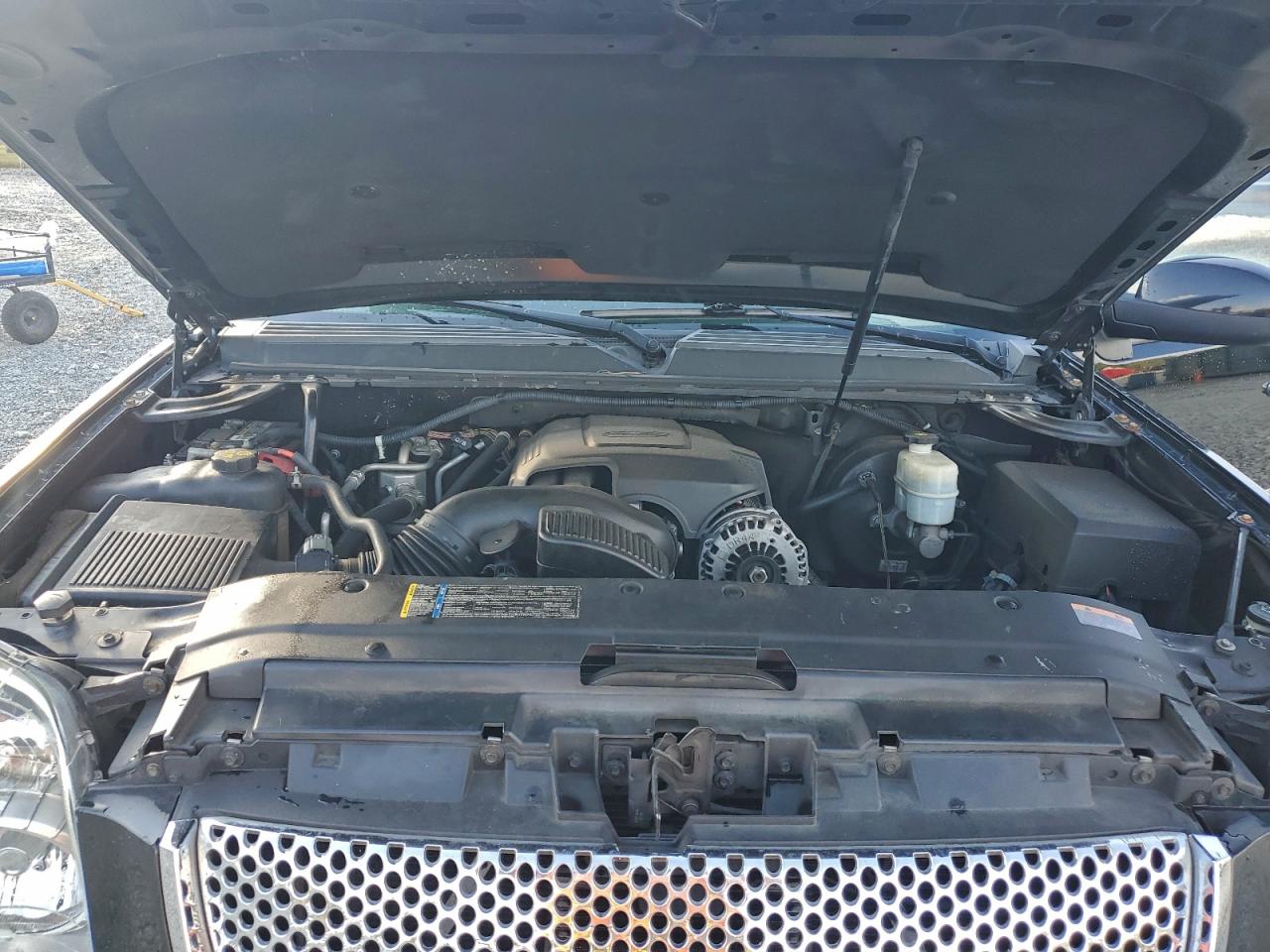 2011 GMC Yukon Xl Denali VIN: 1GKS2MEF5BR231714 Lot: 94175735