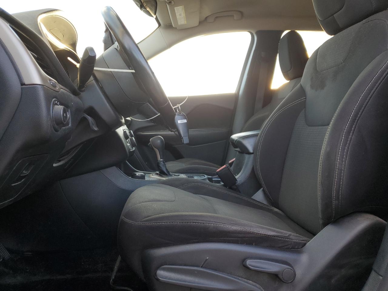 2015 Jeep Cherokee Latitude VIN: 1C4PJMCS1FW755762 Lot: 91059145