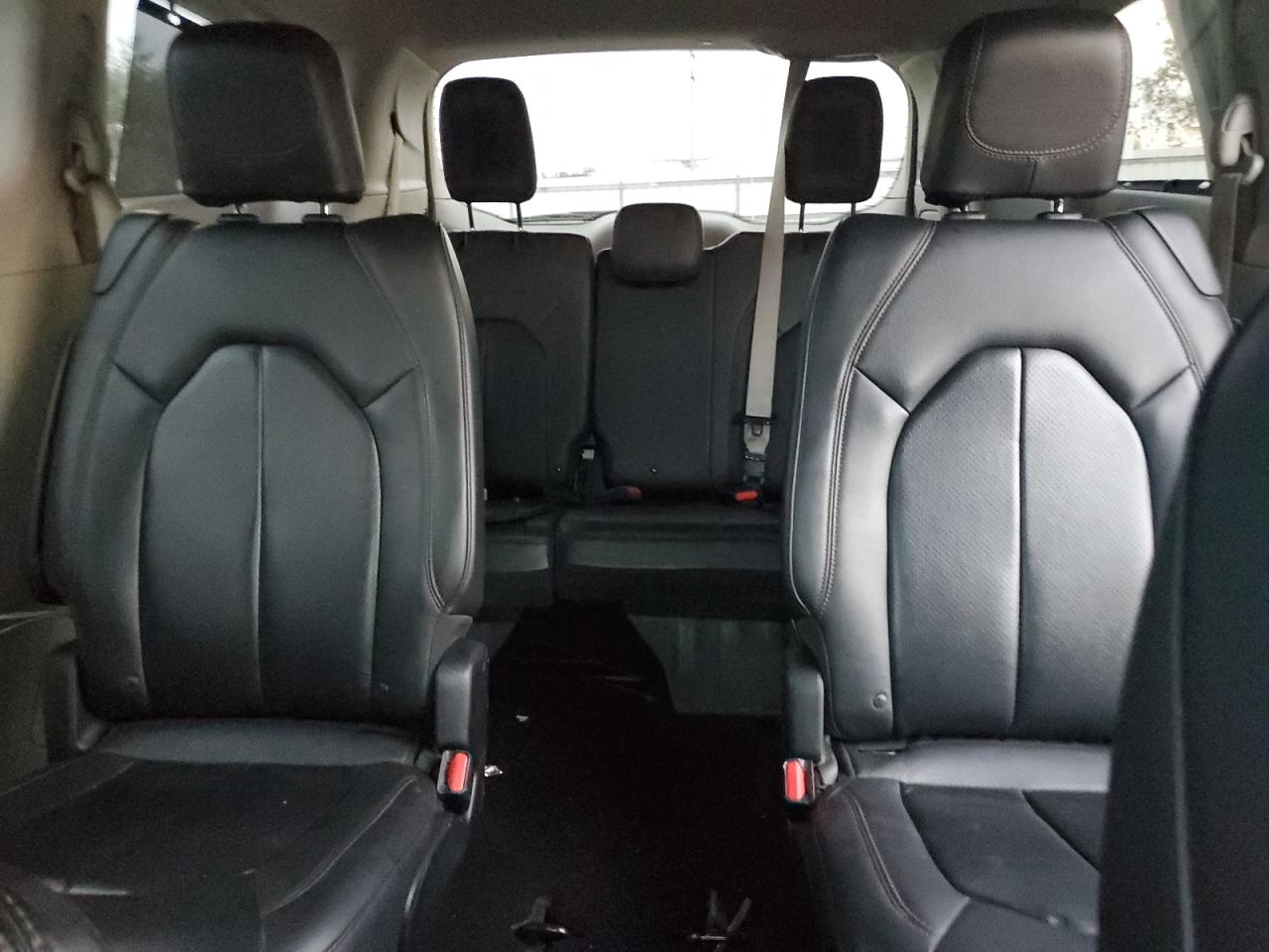 2018 Chrysler Pacifica Touring L VIN: 2C4RC1BG5JR321991 Lot: 92948635