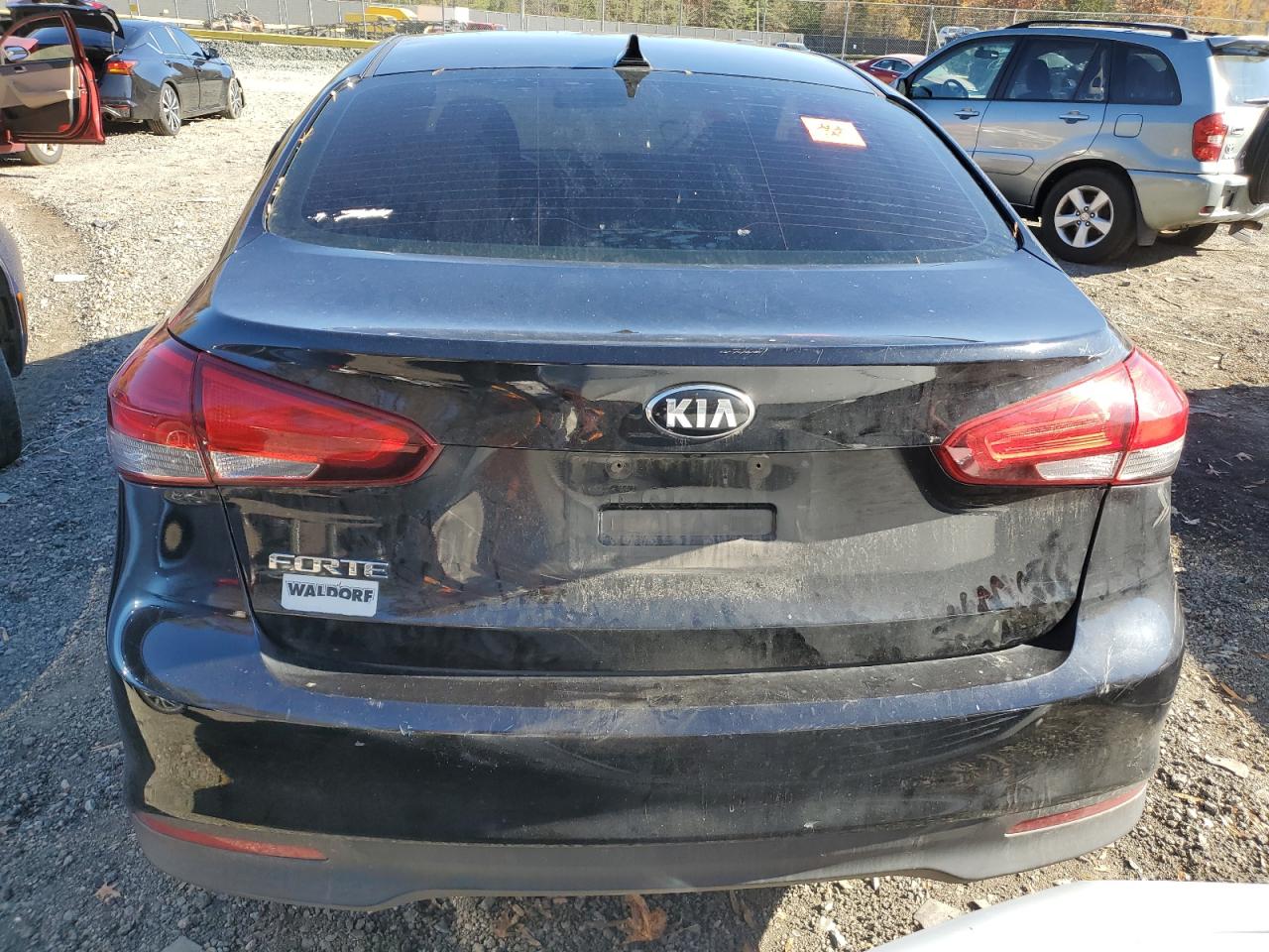 2018 Kia Forte Lx VIN: 3KPFK4A71JE278759 Lot: 91042955