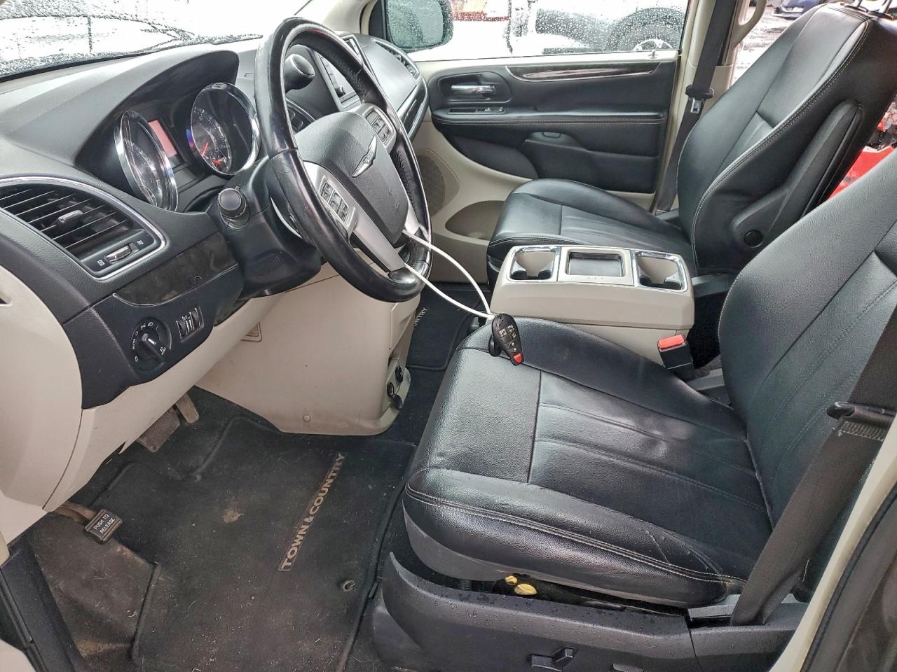 2016 Chrysler Town & Country Touring VIN: 2C4RC1BG5GR281453 Lot: 93881195