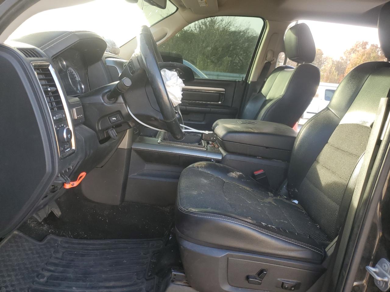 2015 Ram 1500 Sport VIN: 1C6RR7MT8FS642819 Lot: 92341605