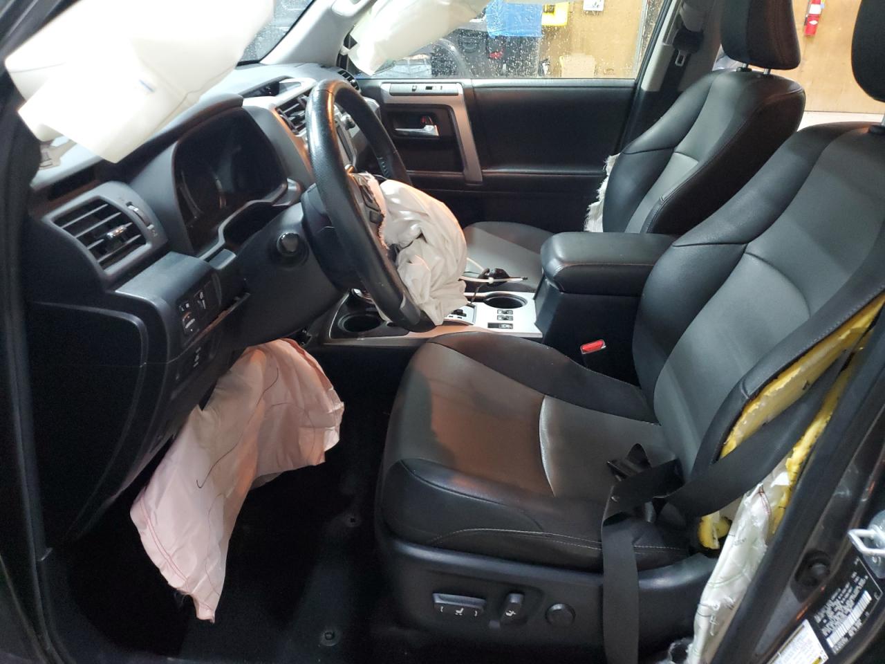 2019 Toyota 4Runner Sr5/Sr5 Premium VIN: JTEBU5JR2K5653325 Lot: 93867895