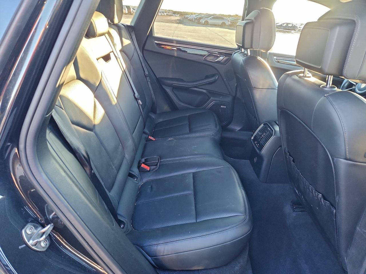 2019 Porsche Macan S VIN: WP1AB2A58KLB31360 Lot: 92986045