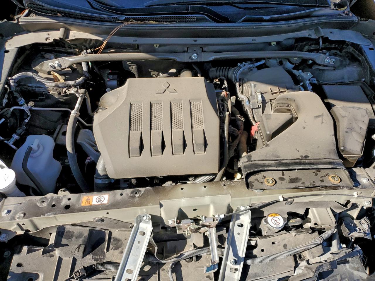 2024 Mitsubishi Eclipse Cross Se VIN: JA4ATWAA8RZ001048 Lot: 94413555