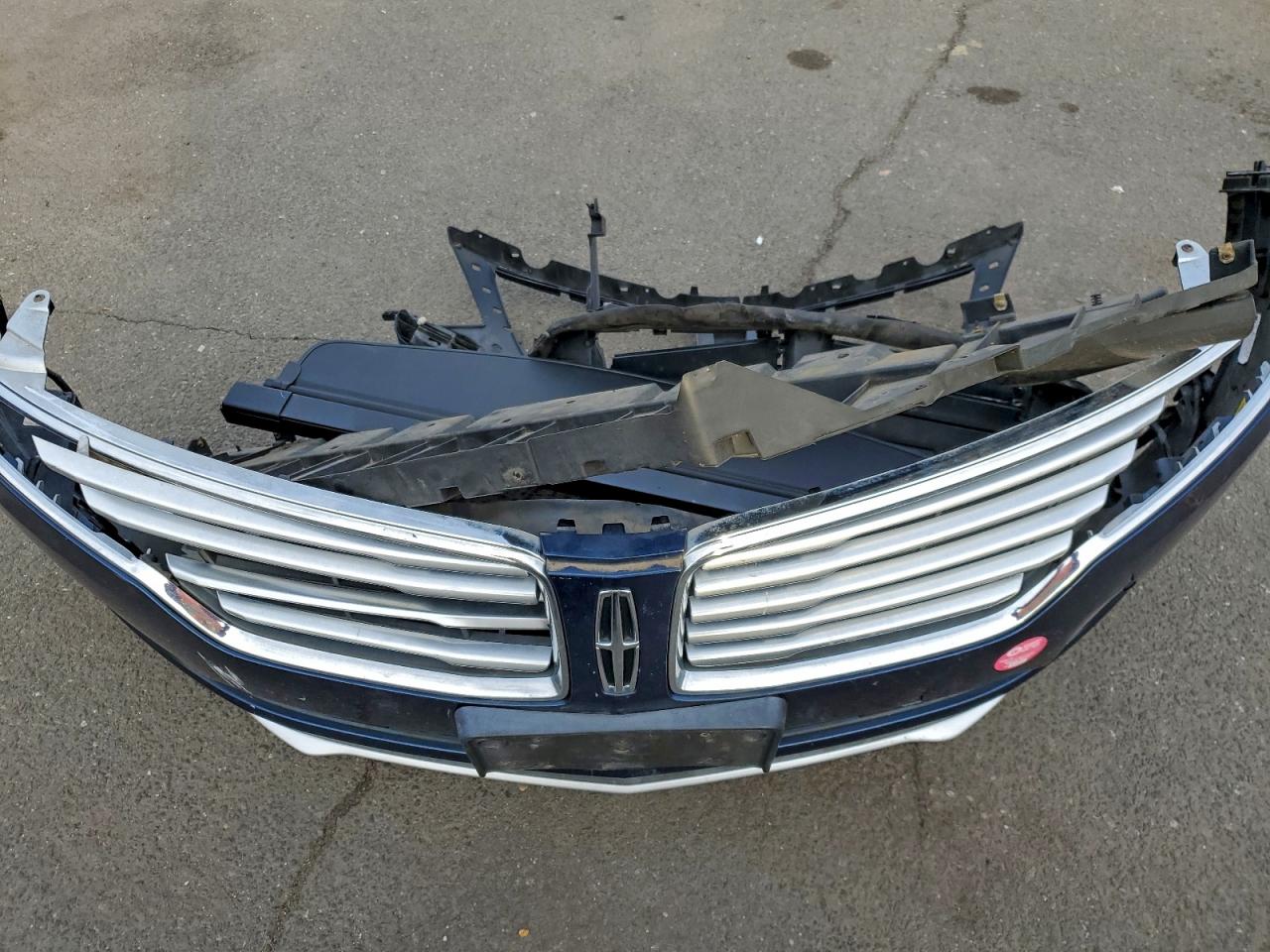 2016 Lincoln Mkc Select VIN: 5LMCJ2D94GUJ28610 Lot: 94218055