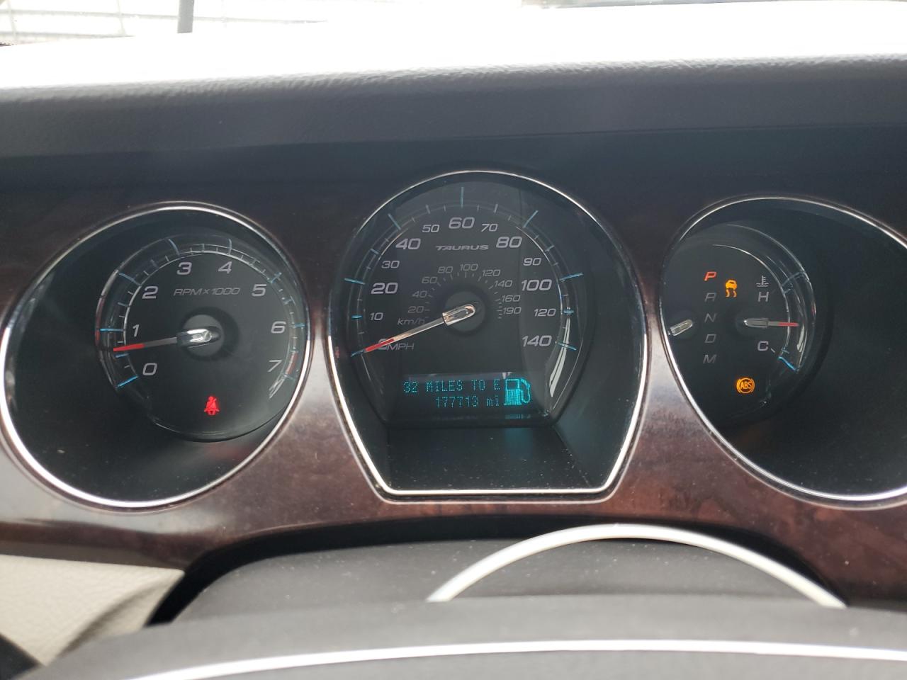 2011 Ford Taurus Limited VIN: 1FAHP2FW1BG130309 Lot: 92248435