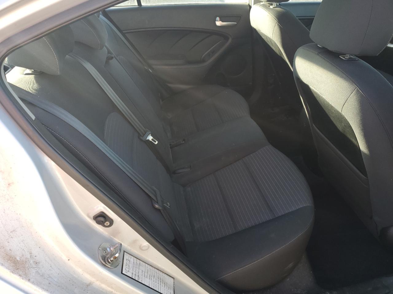 2018 Kia Forte Lx VIN: 3KPFL4A79JE268428 Lot: 91760115