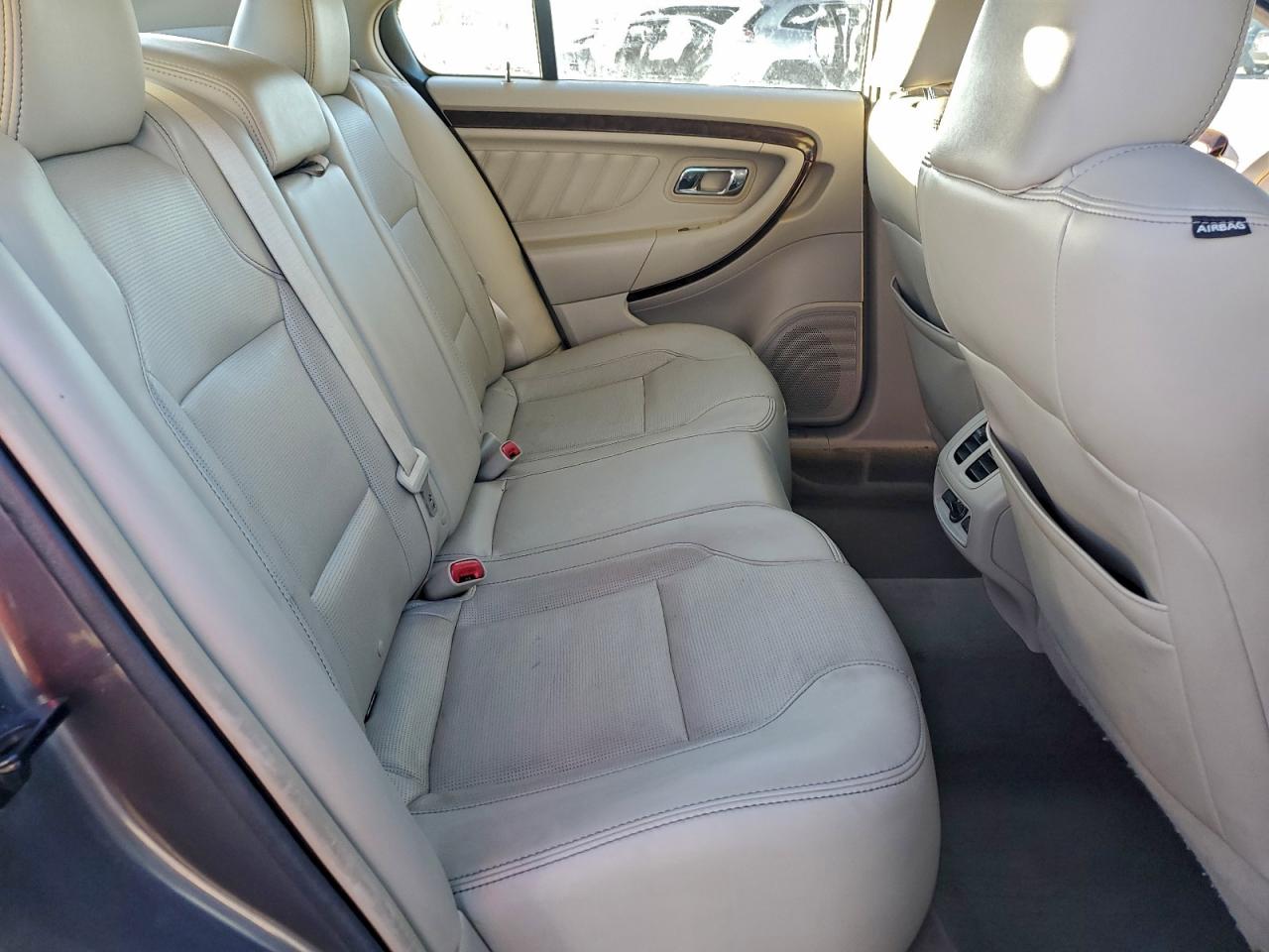 2011 Ford Taurus Limited VIN: 1FAHP2FW7BG131805 Lot: 94358215