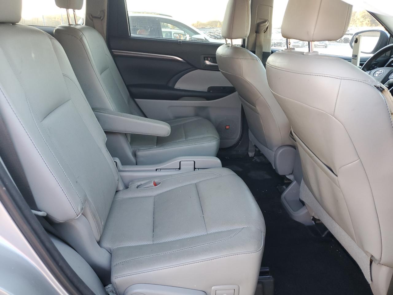 2016 Toyota Highlander Limited VIN: 5TDYKRFH1GS144016 Lot: 82627235