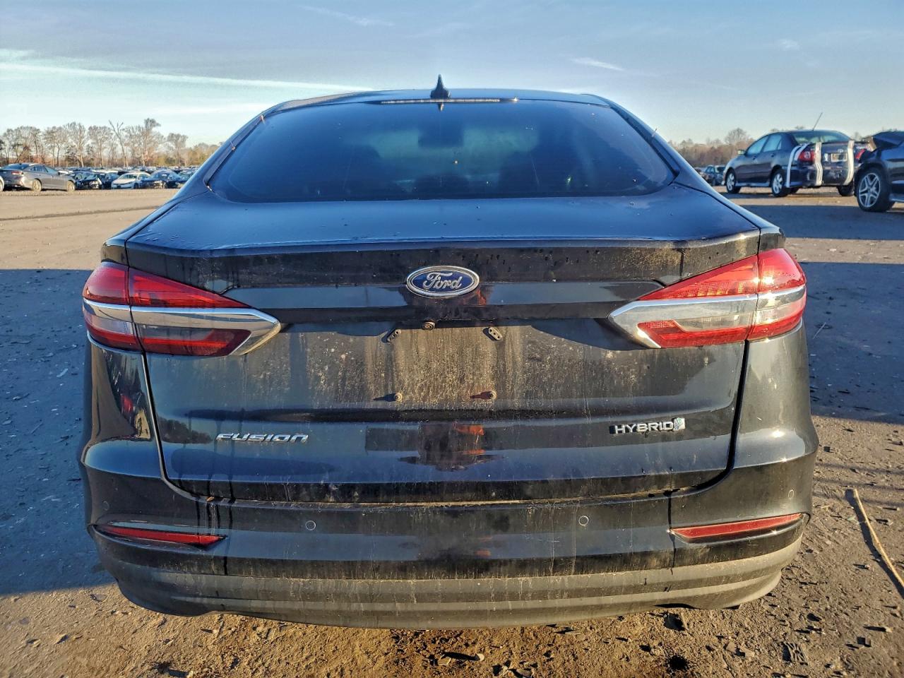 2019 Ford Fusion Se VIN: 3FA6P0LU7KR120813 Lot: 93831975