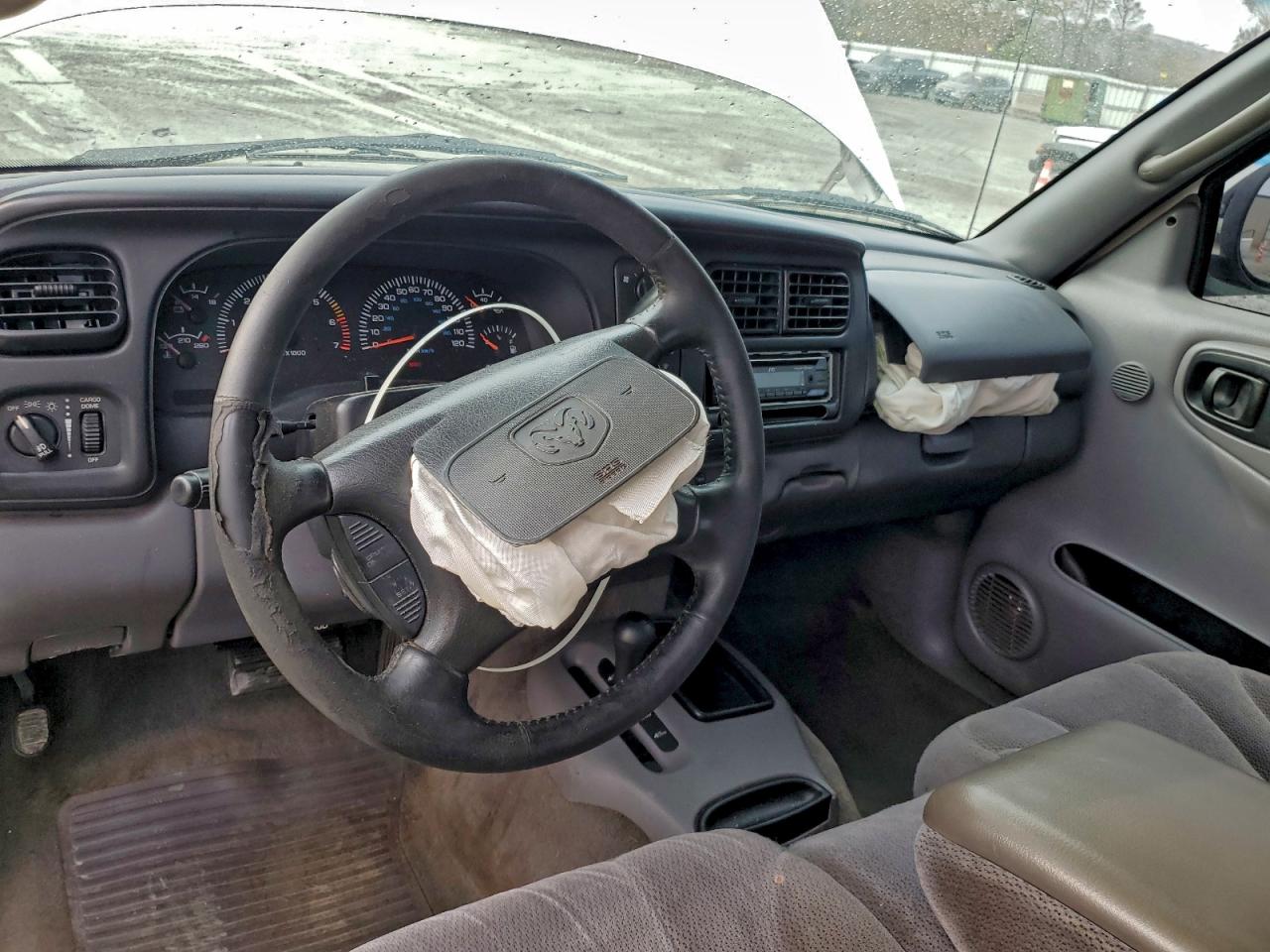 2000 Dodge Dakota VIN: 1B7GG22N0YS800361 Lot: 93912835