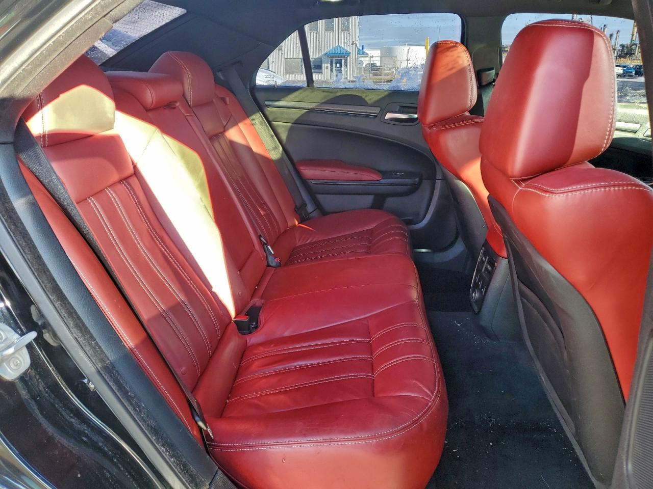 2013 Chrysler 300 S VIN: 2C3CCAGGXDH683232 Lot: 92627135