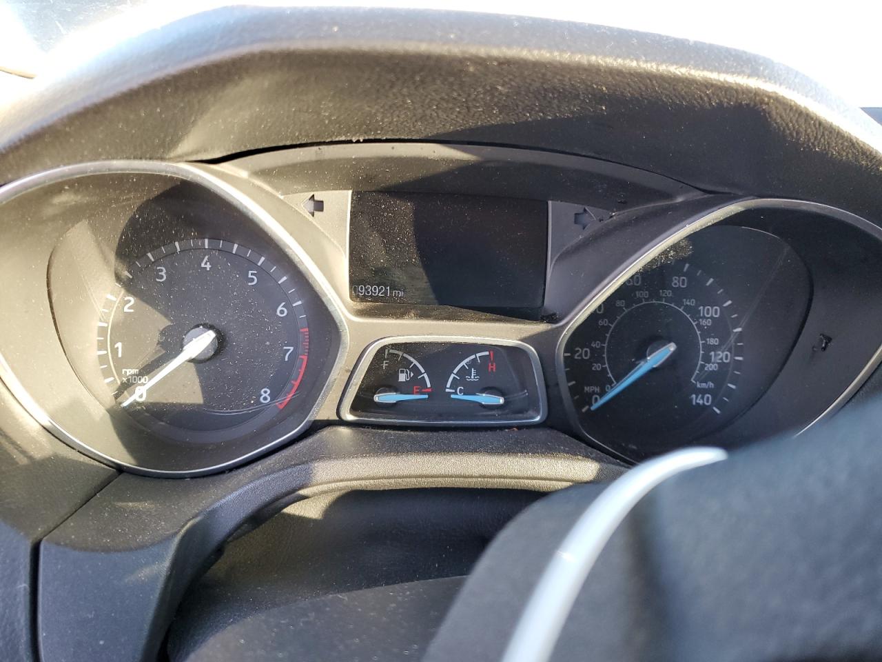 2018 Ford Focus Se VIN: 1FADP3F21JL224083 Lot: 92325895