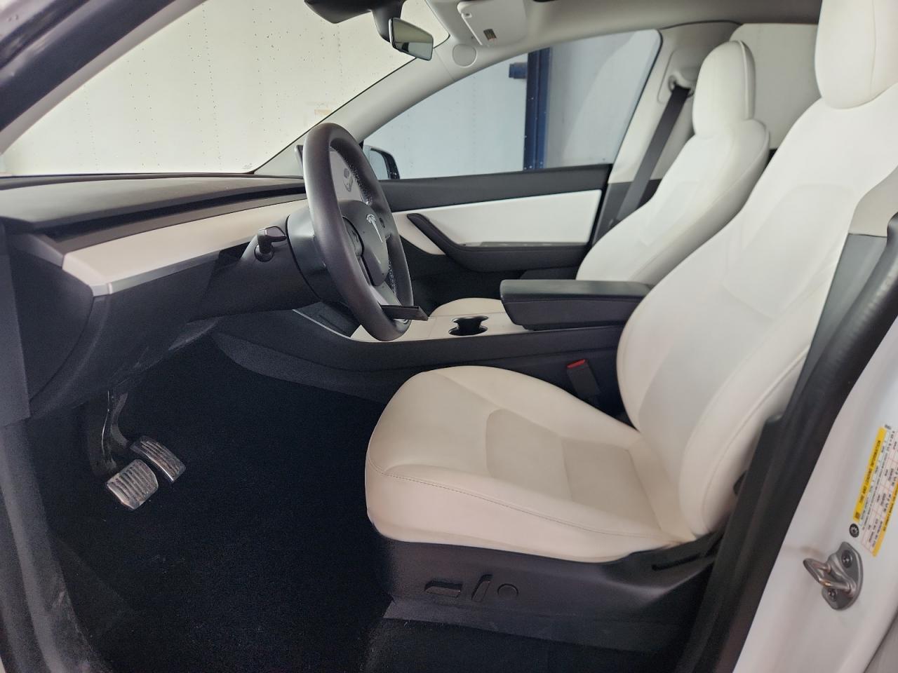 2020 Tesla Model Y VIN: 5YJYGDEE1LF055931 Lot: 93655545