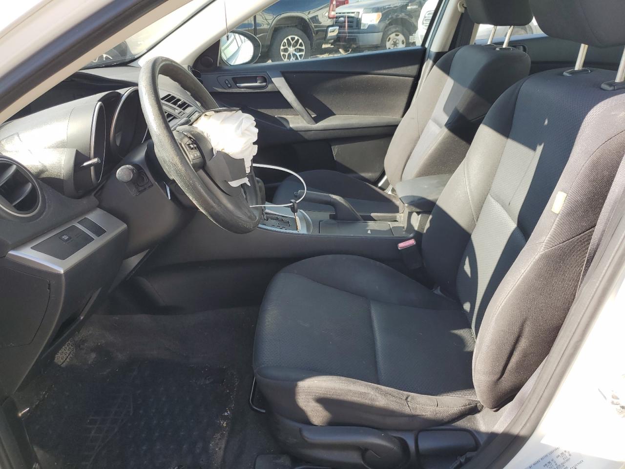 2011 Mazda 3 I VIN: JM1BL1VGXB1380425 Lot: 92133465