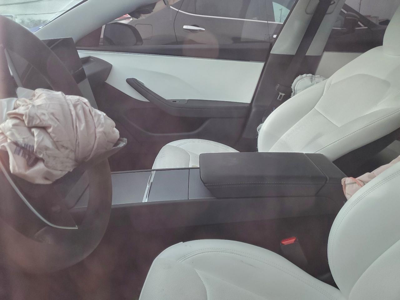 2025 Tesla Model 3 VIN: 5YJ3E1EA8SF923658 Lot: 94330665